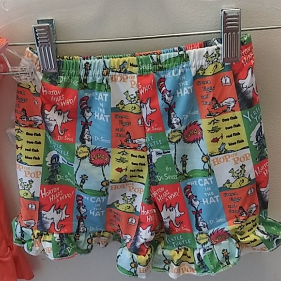 NWOT Dr. Seuss Cat In The Hat Shorts Set 12/18 M - Picture 7 of 9